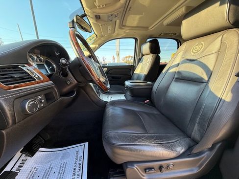 Used 2013 Cadillac Escalade Platinum image 5