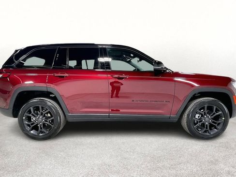 New 2025 Jeep Grand Cherokee Limited image 16