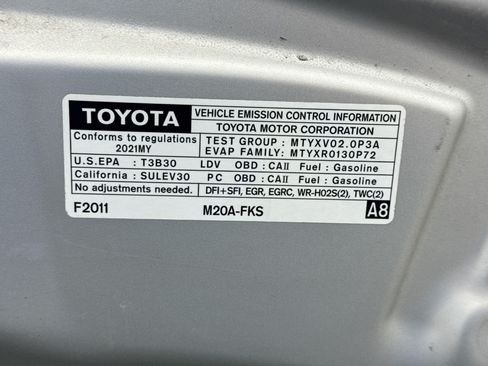 Used 2021 Toyota Corolla SE w/ Carpet Mat Package (TMS) FWD image 19