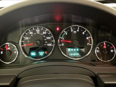 Used 2012 Jeep Liberty Sport AWD/4WD image 13