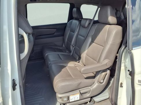 Used 2015 Honda Odyssey Touring Elite image 20