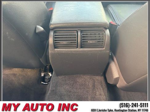 Used 2010 Jeep Commander Sport w/ Sun/Sound Group image 16