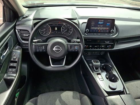 Used 2024 Nissan Rogue SV AWD/4WD image 11