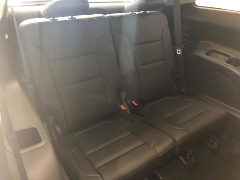 Used 2023 GMC Acadia SLT w/ Technology Package image 18