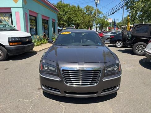 Used 2013 Chrysler 300 S RWD image 2