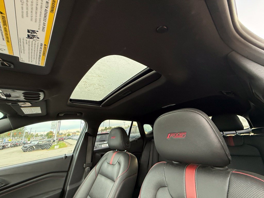 Used 2025 Chevrolet Trax RS w/ Sunroof Package FWD image 13