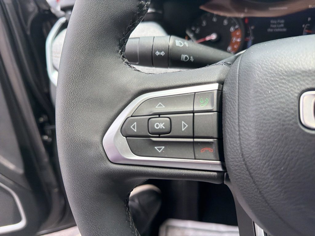 Used 2023 Jeep Compass Latitude AWD/4WD image 27