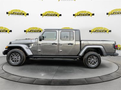 New 2025 Jeep Gladiator Sport