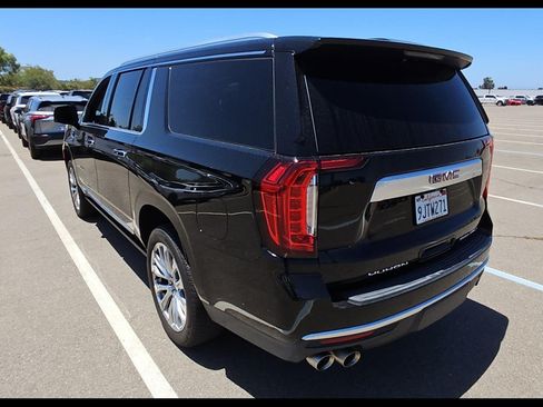 Used 2023 GMC Yukon XL Denali w/ Denali Reserve Package AWD/4WD image 7