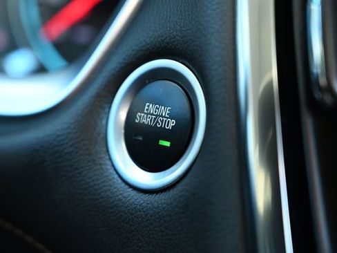 Used 2020 Chevrolet Traverse LT w/ LT Premium Package image 35