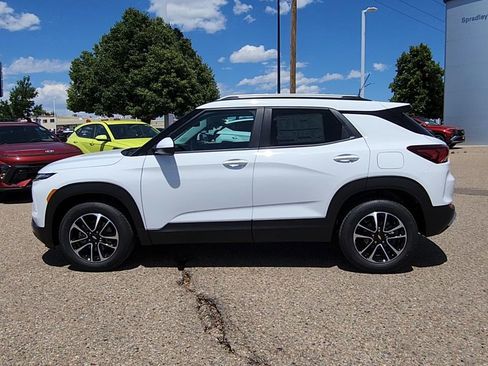 Used 2025 Chevrolet TrailBlazer LT w/ Convenience Package image 5