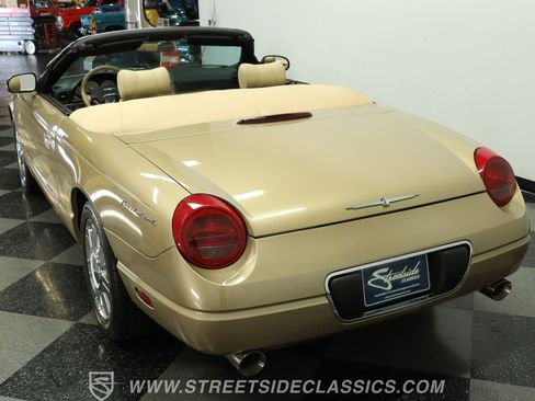 Used 2005 Ford Thunderbird image 7