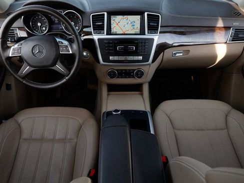 Used 2016 Mercedes-Benz GL 450 4MATIC image 2