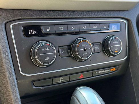 Used 2021 Volkswagen Atlas Cross Sport SE image 42