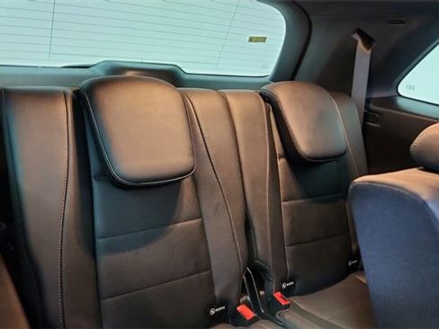 Used 2025 Mercedes-Benz GLS 450 4MATIC image 29