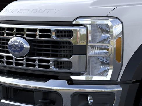 New 2026 Ford F450 XL w/ XL Chrome Package image 17