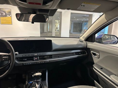 Used 2025 Kia K4 LXS image 35