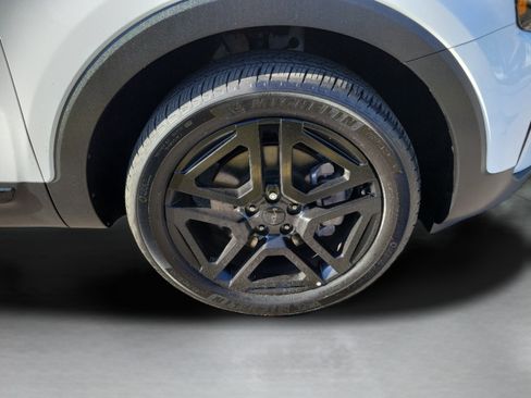 Certified 2025 Kia Telluride SX Prestige X-Line AWD/4WD image 30