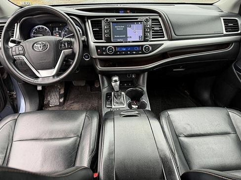 Used 2016 Toyota Highlander XLE w/ Protection Package #3 image 11
