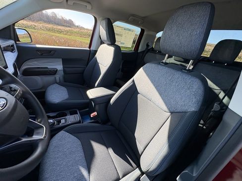 New 2025 Ford Maverick XLT image 39