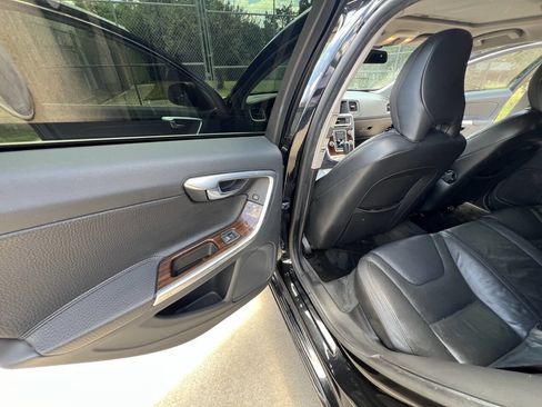 Used 2012 Volvo S60 T5 image 32