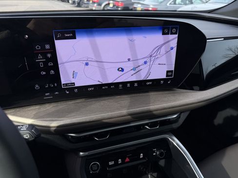 Used 2025 Audi Q5 Premium Plus w/ Premium Plus image 22