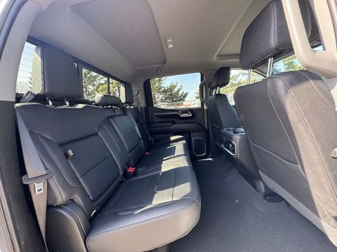 Used 2025 Chevrolet Silverado 1500 LTZ image 36