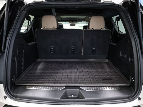 Used 2023 Chevrolet Suburban Premier w/ Premium Package 2 image 17