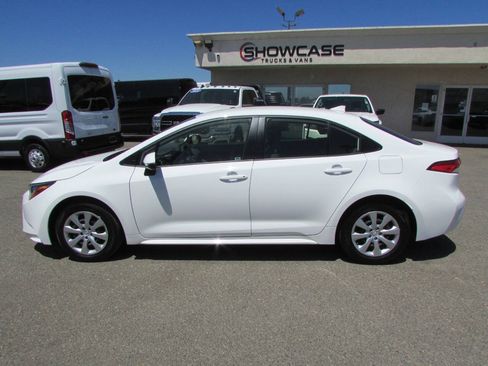 Used 2026 Toyota Corolla LE FWD image 10