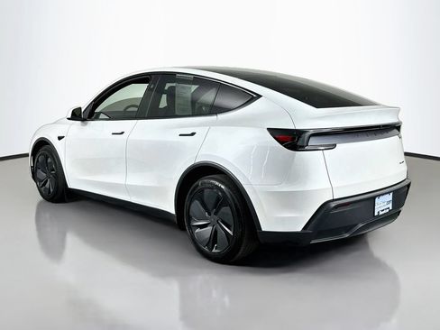 Used 2026 Tesla Model Y AWD image 32