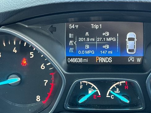 Used 2019 Ford Escape SE image 25