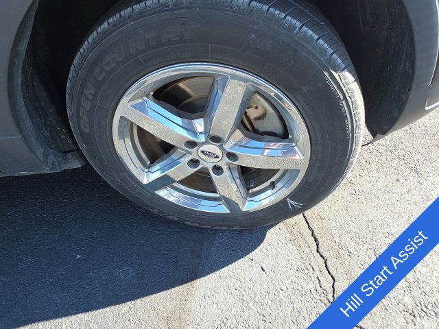 Used 2019 Ford Explorer XLT FWD image 4