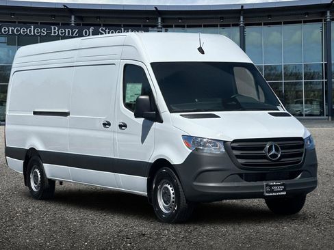 New 2025 Mercedes-Benz Sprinter 2500 image 2