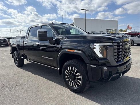 Used 2024 GMC Sierra 2500 Denali Ultimate image 5