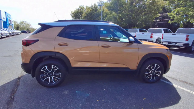 Used 2024 Chevrolet TrailBlazer ACTIV w/ Driver Confidence Package AWD/4WD image 9