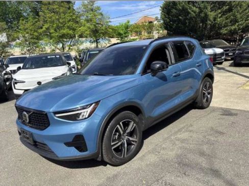 Used 2024 Volvo XC40 B5 Core AWD/4WD image 21
