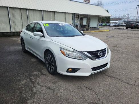 Used 2018 Nissan Altima 2.5 SV image 5