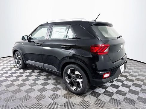 New 2026 Hyundai Venue SEL FWD image 4