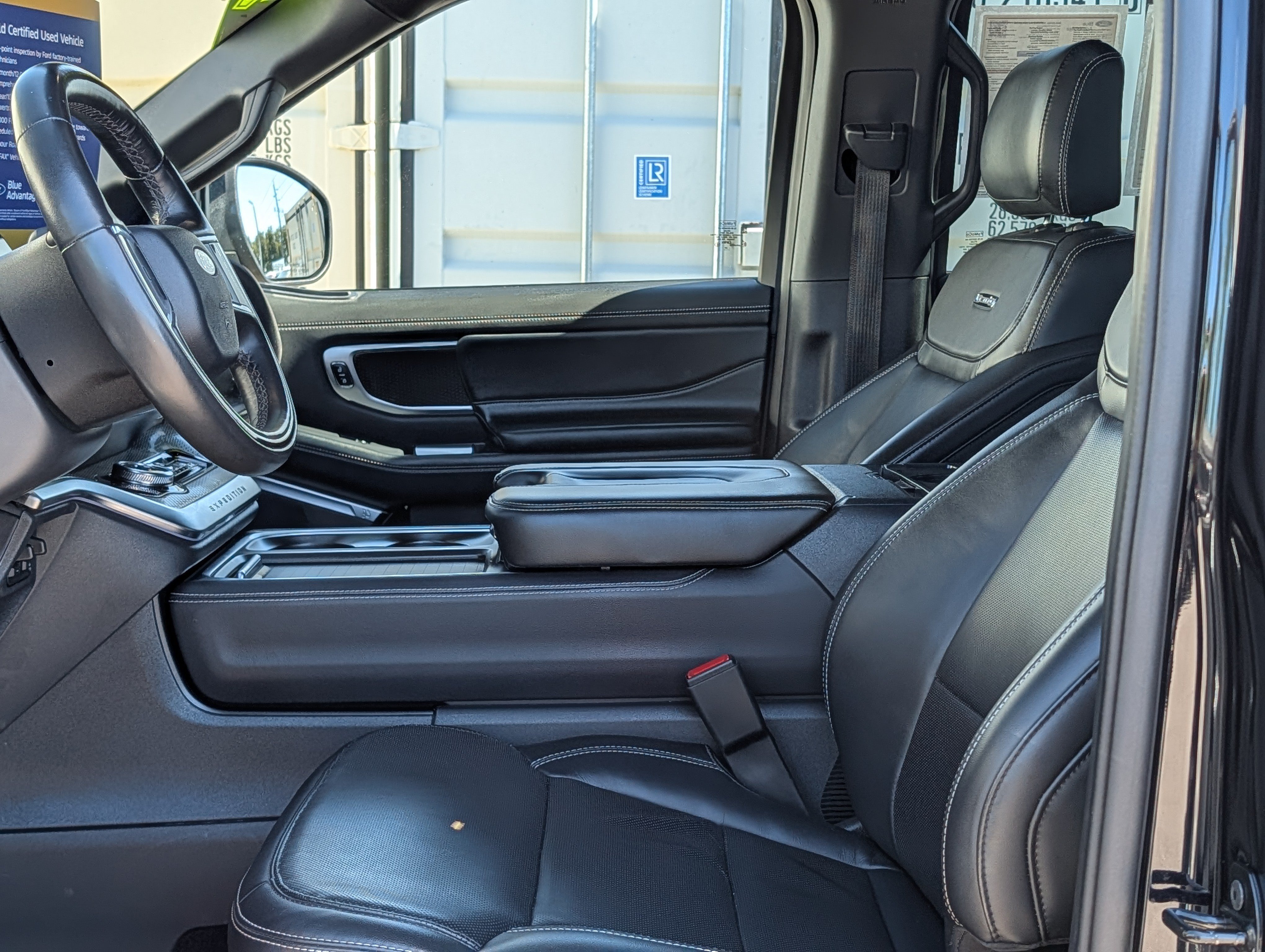 Certified 2025 Ford Expedition Platinum w/ Stealth Performance Package AWD/4WD image 25
