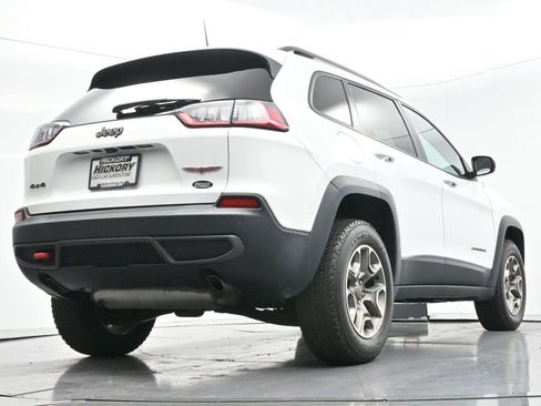 Used 2022 Jeep Cherokee Trailhawk w/ Premium Leather Package AWD/4WD image 52