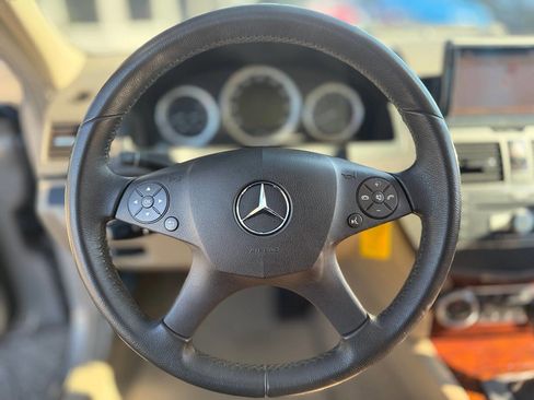 Used 2009 Mercedes-Benz C 300 4MATIC Sedan image 34