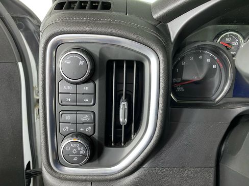 Used 2019 Chevrolet Silverado 1500 LT Trail Boss AWD/4WD image 31