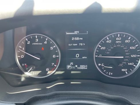 Used 2024 Subaru Crosstrek 2.0i Premium image 18