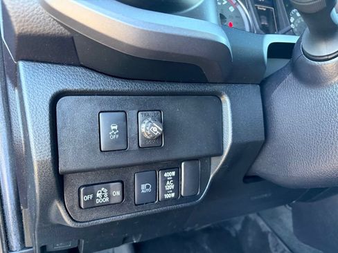 Used 2021 Toyota Tacoma 4x4 Double Cab w/ Tacoma SR5 Package image 27