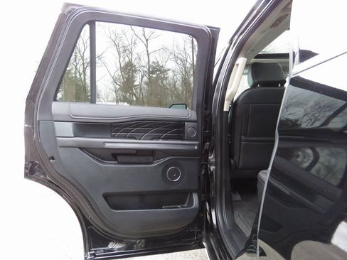 Used 2019 Ford Expedition Platinum image 20