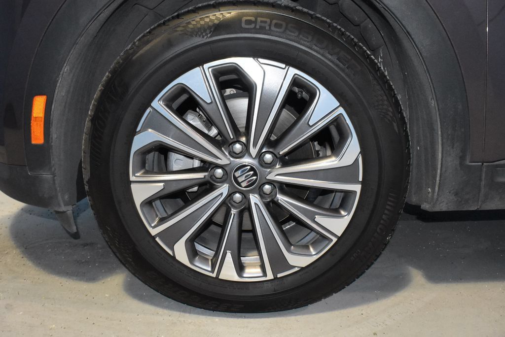 Used 2024 Buick Envision Preferred AWD/4WD image 21
