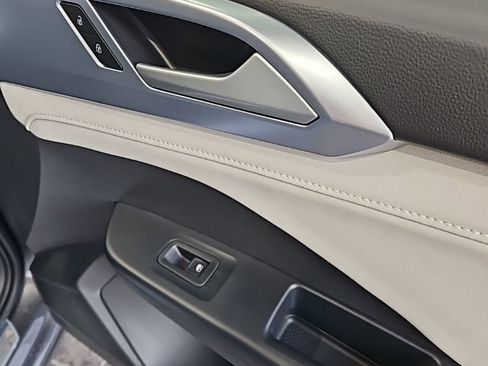 New 2026 Volkswagen Taos SE AWD/4WD image 12