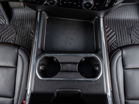 Used 2025 Chevrolet Silverado 2500 High Country w/ High Country Premium Package image 28