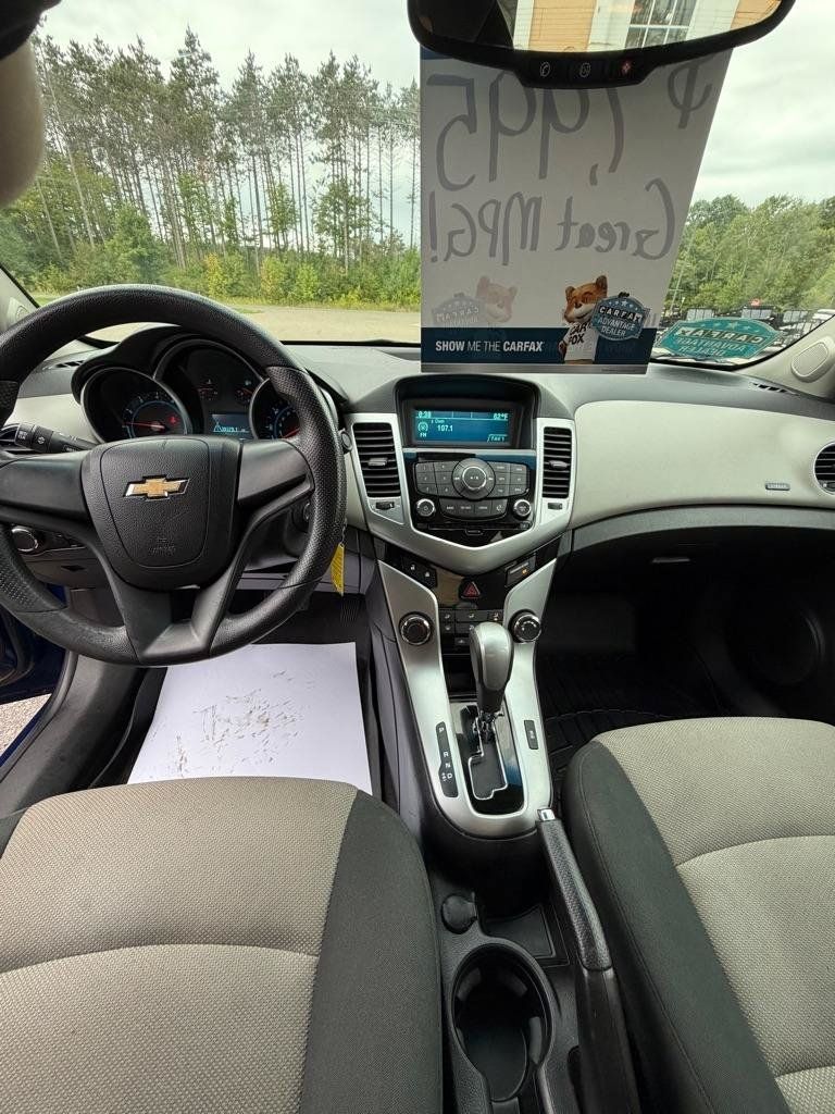 Used 2012 Chevrolet Cruze LS FWD image 10
