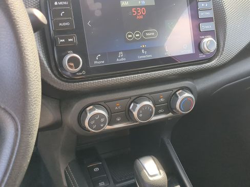 Used 2024 Nissan Kicks SV FWD image 18